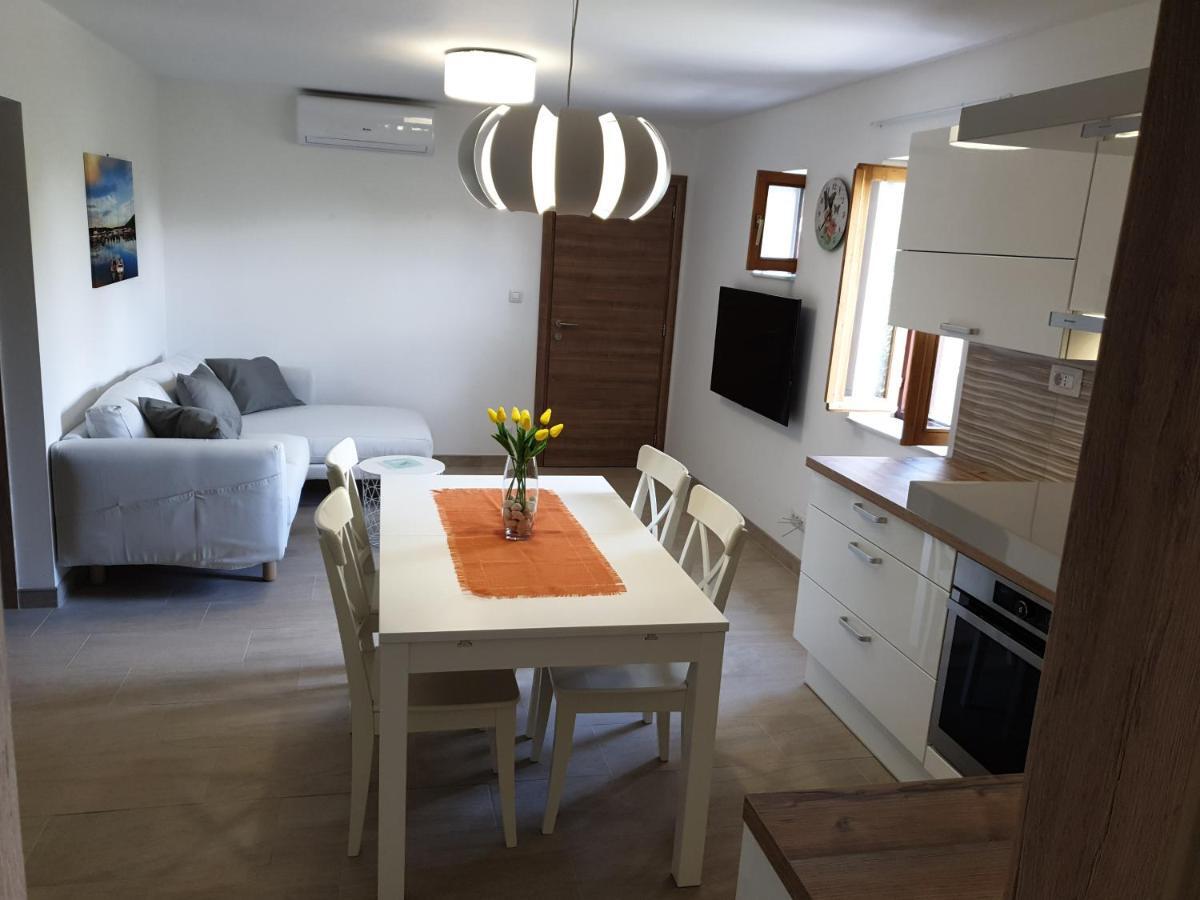 Apartments Stella Apsyrtides Osor Dış mekan fotoğraf